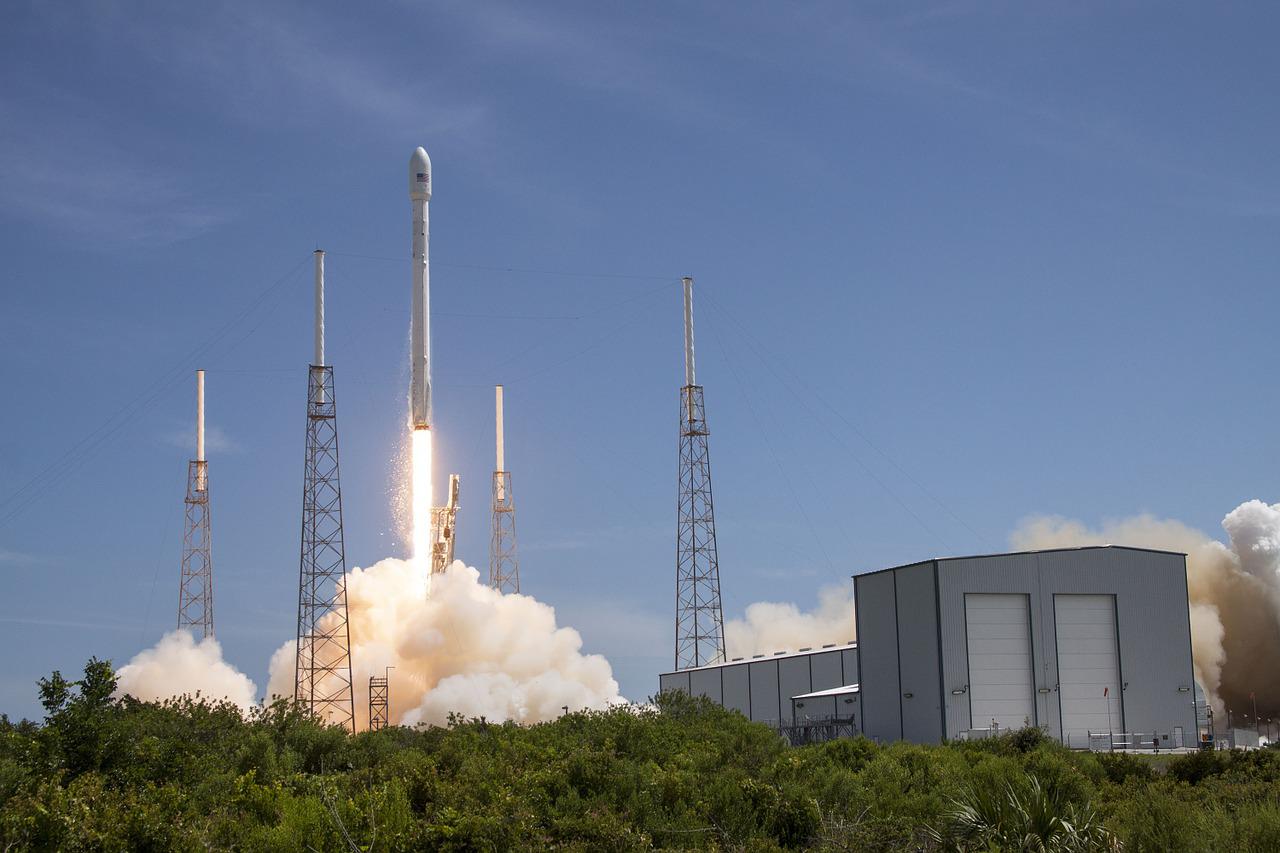rocket launch, spacex, lift-off-693271.jpg